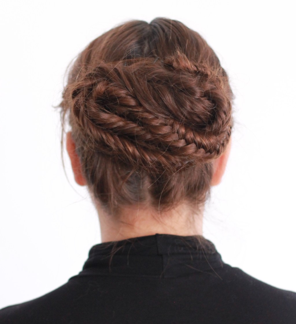 Recogido trenza cola de&nbsp;pescado