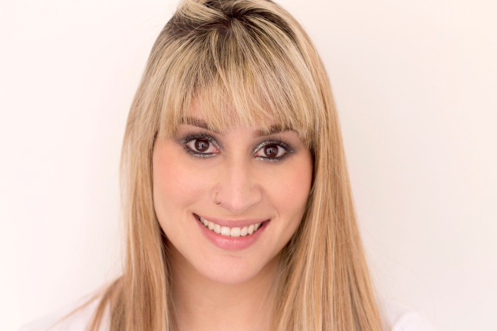 Brilla en la fiesta con ojos&nbsp;plateados