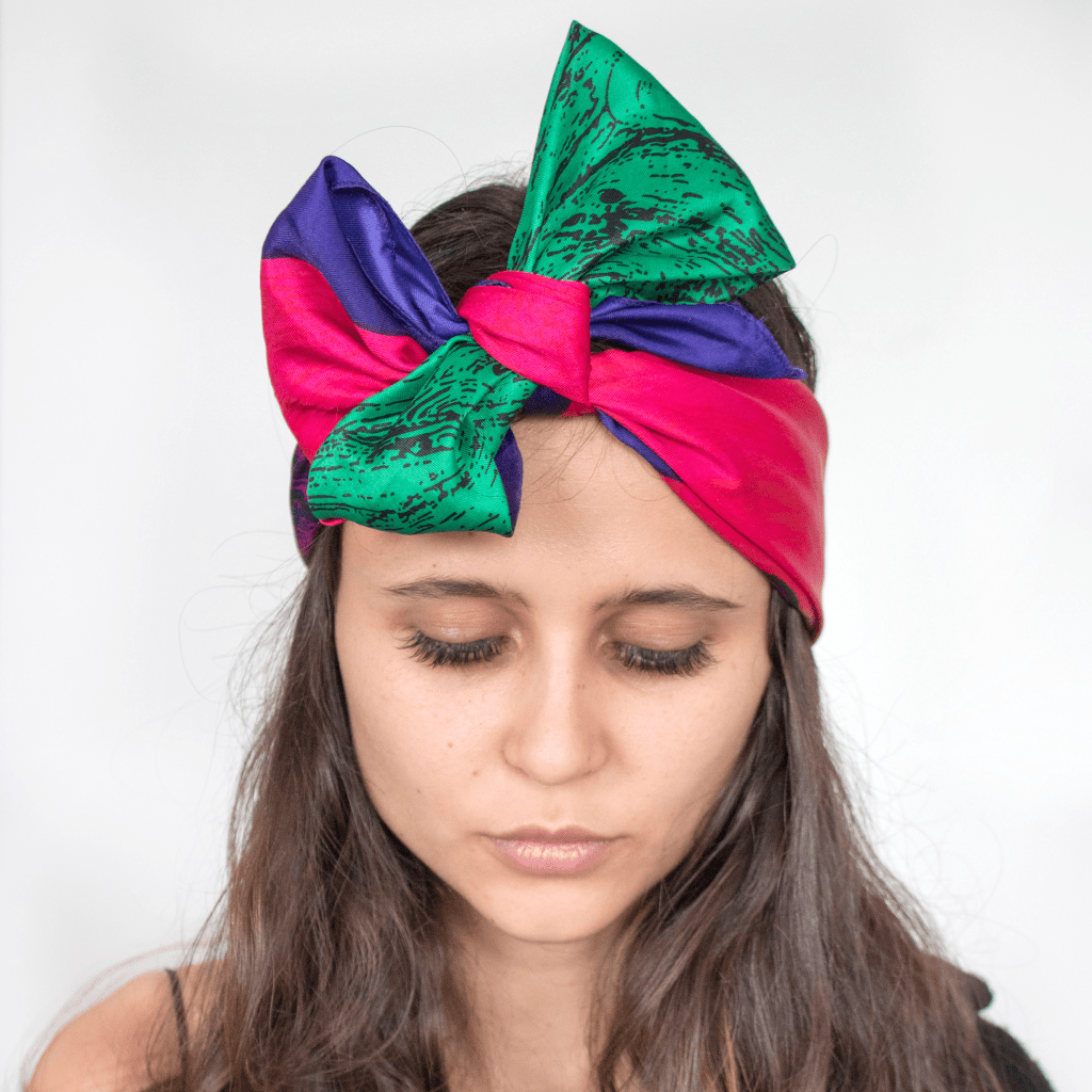 3 turbantes con una misma&nbsp;pañoleta